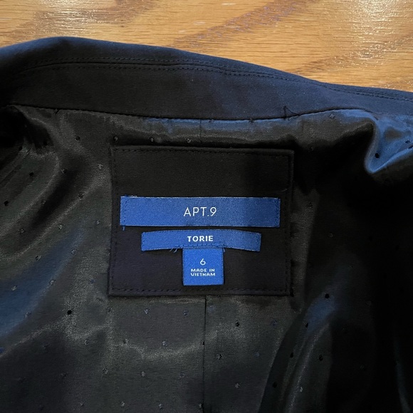 Apt 9 like new blazer - Picture 4 of 4